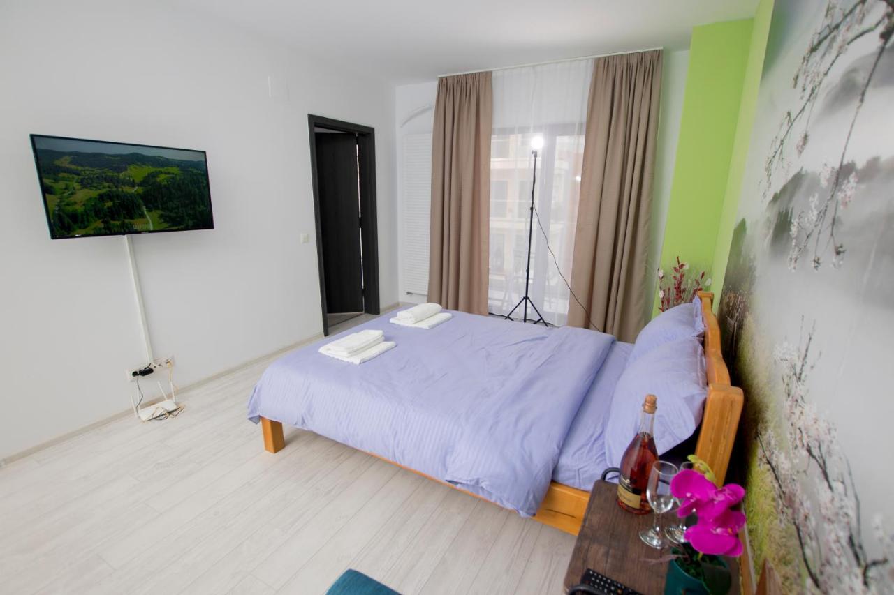 Studio Moghioros Park Bucharest Luaran gambar
